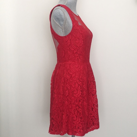 Urban Outfitters Pins and Needles Lace Sleeveless Fit & Flare Dress, size 6 ❤️ - Picture 4 of 16
